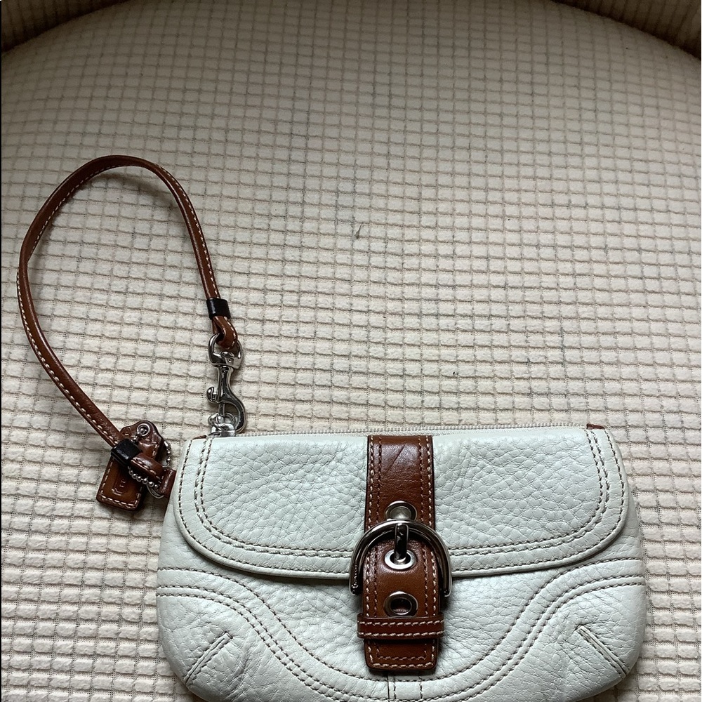 Coach wristlet white